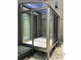 のテラス囲い・サンルーム サニージュ R型 床納まり ランマ無 積雪〜20cm対応 施工例