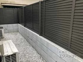 LIXIL(リクシル)のフェンス・柵・塀 フェンスAB YM2 横目隠し2 フリーポールタイプ 施工例