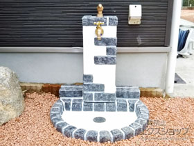 の立水栓・ガーデンシンク 不凍水栓ユニットサナンド レトロブリックタイプ 施工例