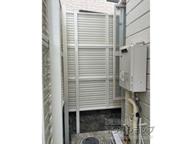 のフェンス・柵 ミエーネフェンス 目隠しルーバータイプ 3段支柱 自立建て用（パネル2段・3段） 施工例