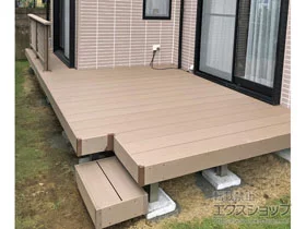 LIXIL(リクシル)のウッドデッキ レストステージ 幕板納まり 施工例