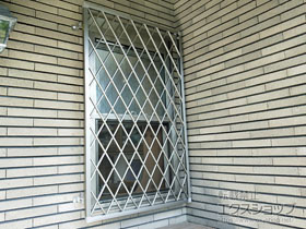 の面格子・窓格子 【特注】アルミ面格子 ヒシクロス 施工例