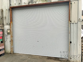 のガレージシャッター プラテアII スチールタイプ 手動式 内部付（1枚もの・0.8t） 施工例