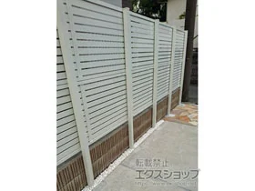 LIXIL(リクシル)のフェンス・柵・塀 フェンスAB YS2型 横スリット2　多段柱(パネル2段) 施工例
