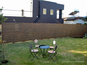 のフェンス・柵 プラドフェンス ジョイントあり仕様 板10段H1610 隙間10mm 施工例