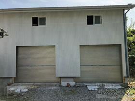 のガレージシャッター 【特注】ガレージシャッタークワトロ 手動式 内部付タイプ 施工例