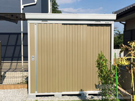 の物置・屋外倉庫 ネクスタ 一般型 2210×950×2020（NXN-21S） NXN-21S-MB 施工例