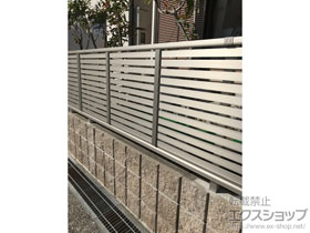 のフェンス・柵 シンプレオフェンス3型 横太格子 自由柱施工 施工例