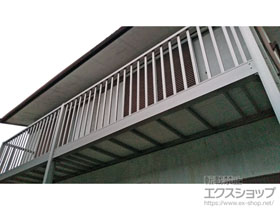 のバルコニー ビューステージHスタイル 縦太格子 連棟 柱建て式 施工例