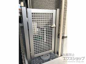 の門扉 シンプレオ門扉7型 井桁格子 片開き 門柱使用 施工例