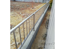 のフェンス・柵 ミエッタフェンス 防犯たて格子タイプ 自由柱施工 施工例