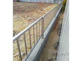 Value Selectのフェンス・柵・塀 ミエッタフェンス 防犯たて格子タイプ 自由柱施工 施工例
