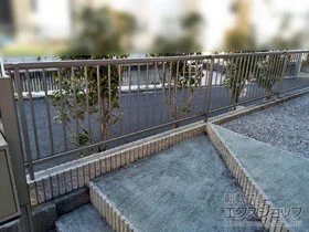 LIXIL(���N�V��)�̃t�F���X�E��E�� �n�C�T���A �t���[�|�[���^�C�v �{�H��