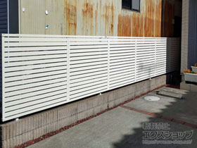 のフェンス・柵 フェンスAB YS2型 横スリット2 フリーポールタイプ 施工例