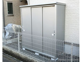 の物置・屋外倉庫 エスモ 一般型 1797×750×1959(ESE-1807A) ESE-1807A-SS 施工例