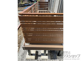 のウッドデッキ リウッドデッキ 200+ルシアスデッキフェンスA02型＜横板格子タイプ＞ 施工例