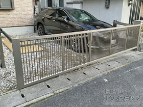 のカーゲート ラビーネ2型 ワイド 手動式 施工例