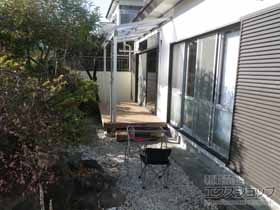 のテラス屋根 ソラリア R型 テラスタイプ 単体 積雪〜20cm対応＋吊り下げ式固定物干し＋デッキ納まり用テラス柱カバー 施工例