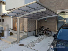 YKKAPのカーポート レイナポートグラン　積雪～20cm対応 施工例