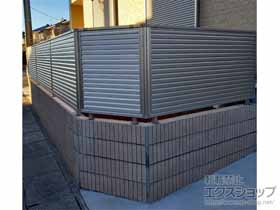 のフェンス・柵 ミエーネフェンス 目隠しルーバータイプ　自由柱施工 施工例