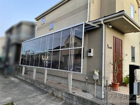 のテラス屋根 フーゴF 独立テラスタイプ 連棟 積雪〜20cm対応＋サイドパネル2段 施工例