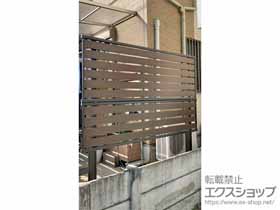 のフェンス・柵 モクアルフェンス 横板タイプ 2段支柱 自立建て用 施工例