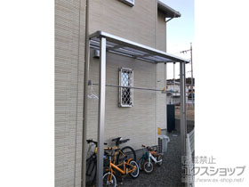 のテラス屋根 ソラリア F型 テラスタイプ 単体 積雪〜20cm対応＋吊り下げ式固定物干し ロング2本入り×1セット 施工例