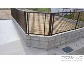 のフェンス・柵 クレディフェンスHG 5B型 自由支柱 施工例