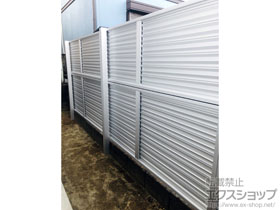 のフェンス・柵 ミエーネフェンス 目隠しルーバータイプ 2段支柱 自立建て用 施工例