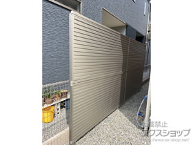のフェンス・柵 ミエーネフェンス 目隠しルーバータイプ 2段支柱 自立建て用 施工例