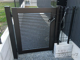 の門扉 シンプレオ門扉1型 横格子 片開き 門柱使用 施工例