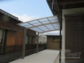 LIXIL(リクシル)のカーポート ネスカR (ラウンドスタイル) 積雪～20cm対応 施工例