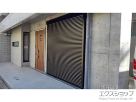 のガレージシャッター ガレージシャッタークワトロ 電動式 外部付タイプ 施工例