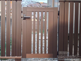 の門扉 シンプレオ門扉S1型 たてスリット 片開き 門柱使用 施工例