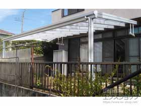 のテラス屋根 ソラリア F型 ビッグサイズ 単体 積雪〜20cm対応＋吊り下げ式固定物干し 施工例