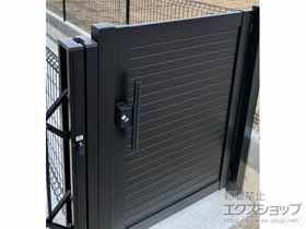 の門扉 シンプレオ門扉5型 横目隠し 片開き 門柱使用 施工例