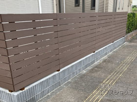 のフェンス・柵 プラドフェンスplus ジョイントなし 板材10段/隙間10mm 施工例