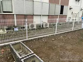 YKKAP�̃t�F���X�E��E�� �C�[�l�b�g�t�F���X 3F�^ ���R���{�H �{�H��