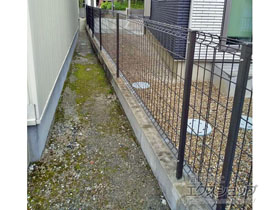 のフェンス・柵 ハイグリッドフェンスUF8型 フリーポールタイプ 施工例