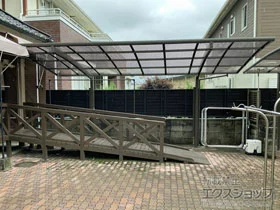 LIXIL(リクシル)のカーポート ネスカR (ラウンドスタイル) 積雪～20cm対応 施工例
