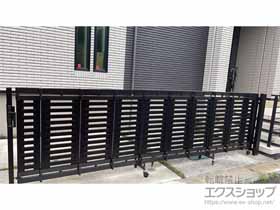 のカーゲート シャレオ伸縮5型 ノンレール 両開き 770W 施工例