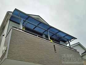 のバルコニー・ベランダ屋根 プレシオステラスII R型 屋根タイプ 連棟 積雪〜20cm対応 施工例