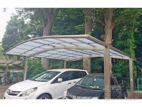 LIXIL(リクシル)のカーポート ネスカR (ラウンドスタイル) ワイド 積雪～20cm対応 施工例