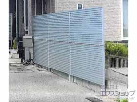 のフェンス・柵 シンプレオフェンス13F型 目隠しルーバー 2段支柱 自立建て用 施工例