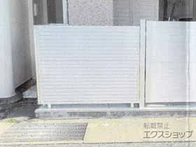 YKKAPのフェンス・柵・塀 シンプレオフェンス5型 横目隠し 自由柱施工 施工例