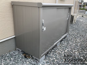 の物置・屋外倉庫 エスモ 一般型 1797×750×1101 ESE-1807Y-SS 施工例