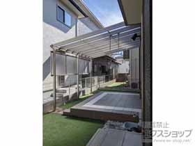 のテラス屋根 ソラリア F型 ビッグサイズ 単体 積雪〜20cm対応+吊り下げ固定式物干し+前面パネル 施工例