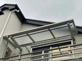 YKKAPのバルコニー屋根 ソラリア F型 ルーフタイプ 単体積雪～20cm対応 施工例