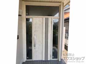 の玄関ドア リシェント玄関ドア3 断熱K4仕様 両袖仕様(ランマ付)R M83型 ※カザスプラス仕様 施工例