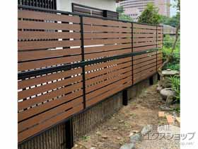 のフェンス・柵 モクアルフェンス 横板タイプ 2段支柱 自立建て用（パネル2段） 施工例
